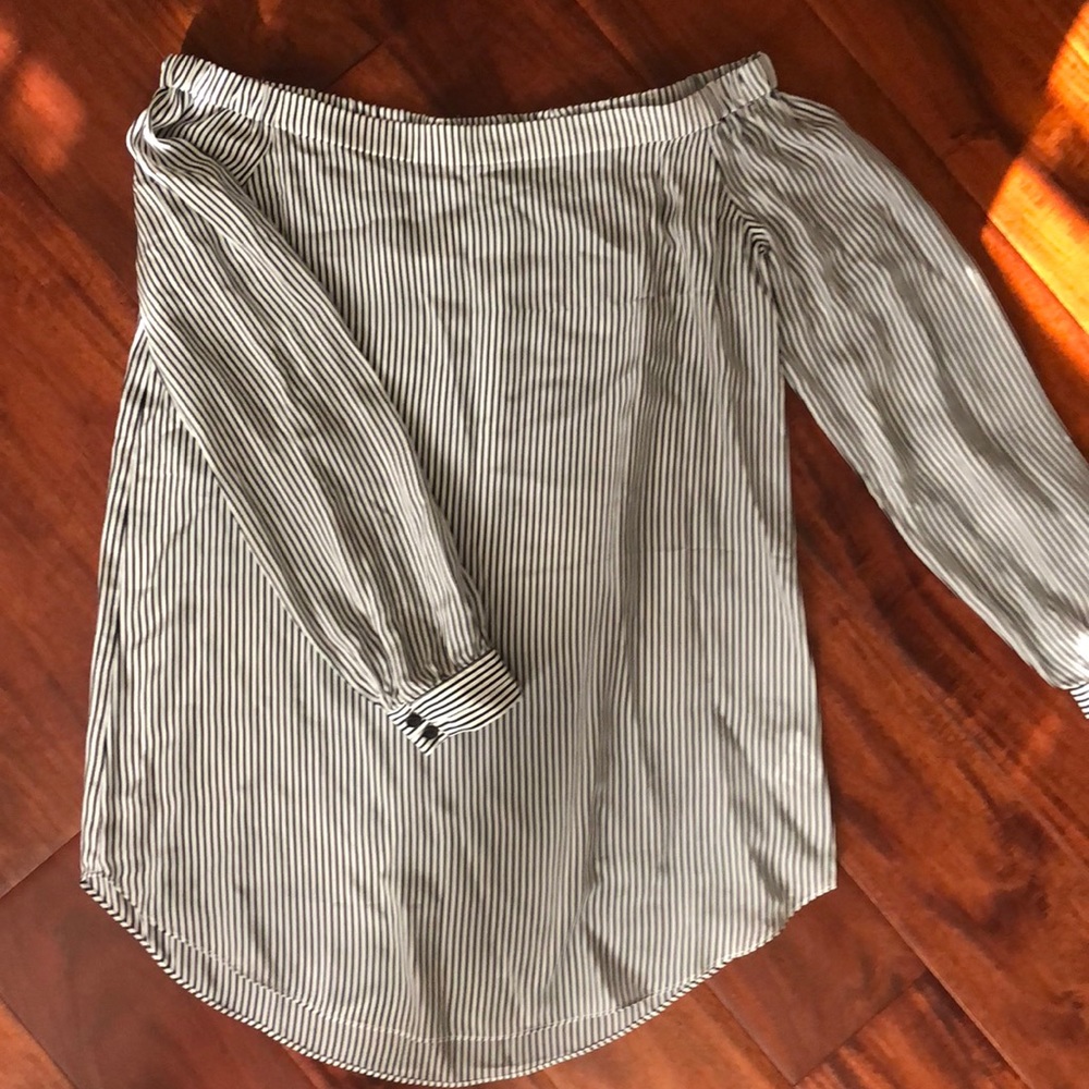 Off the shoulder blouse new without tags